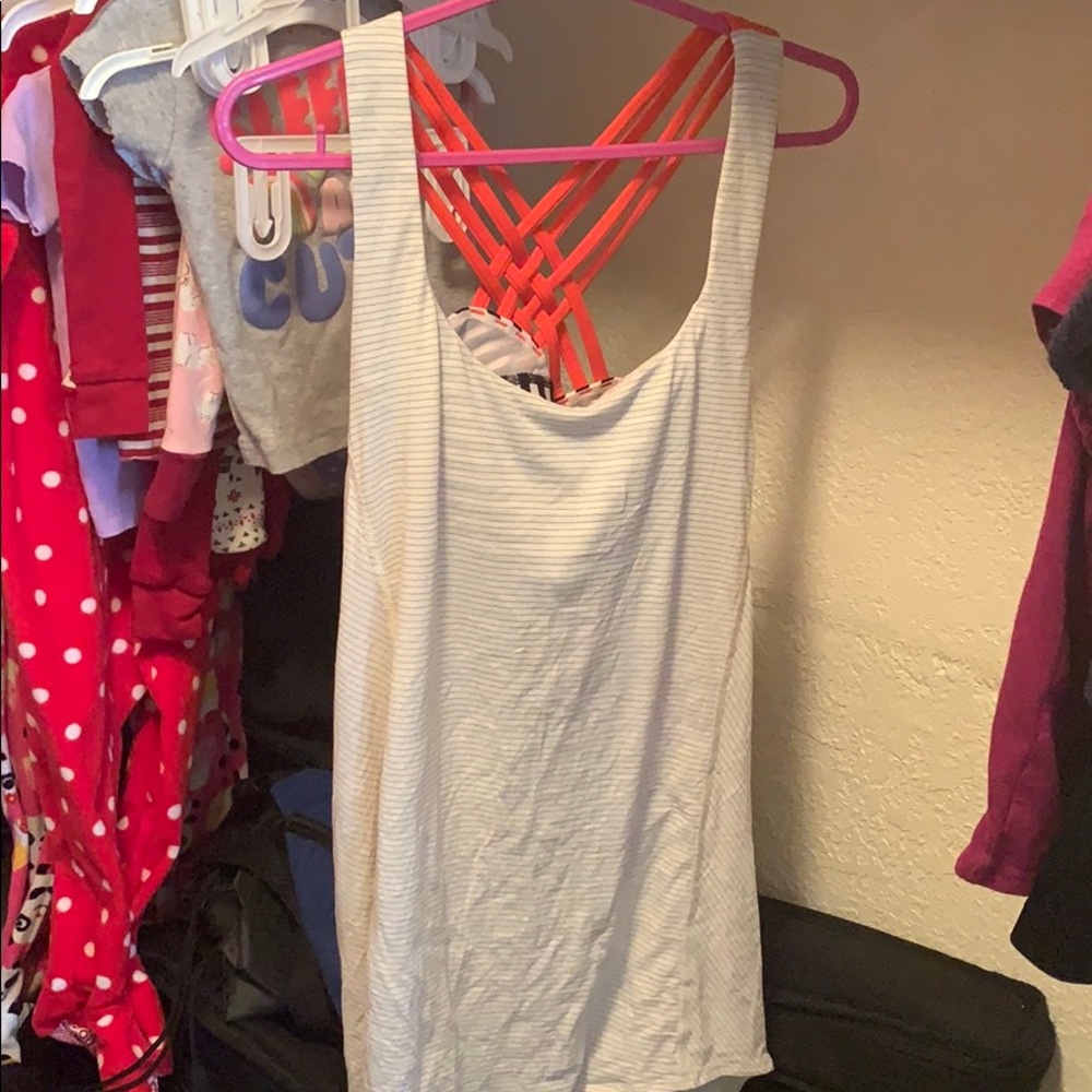 Lululemon workout top